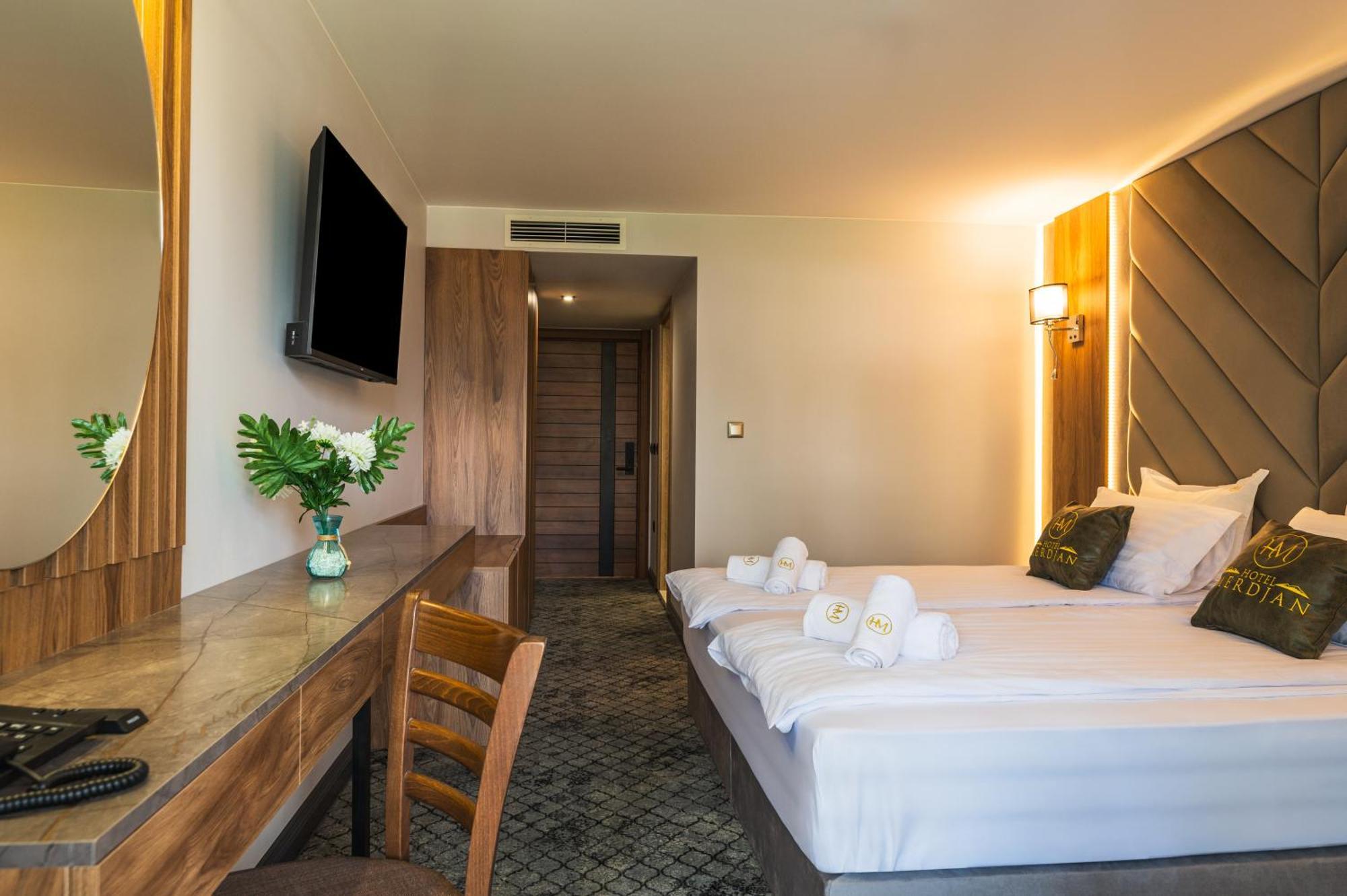 Hotel Merdjan Sarnitsa Bagian luar foto
